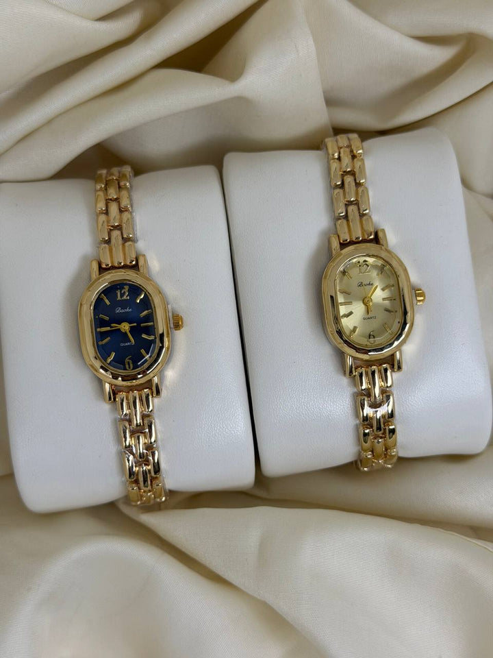 ساعة بيضاوية ذهبية ⌚