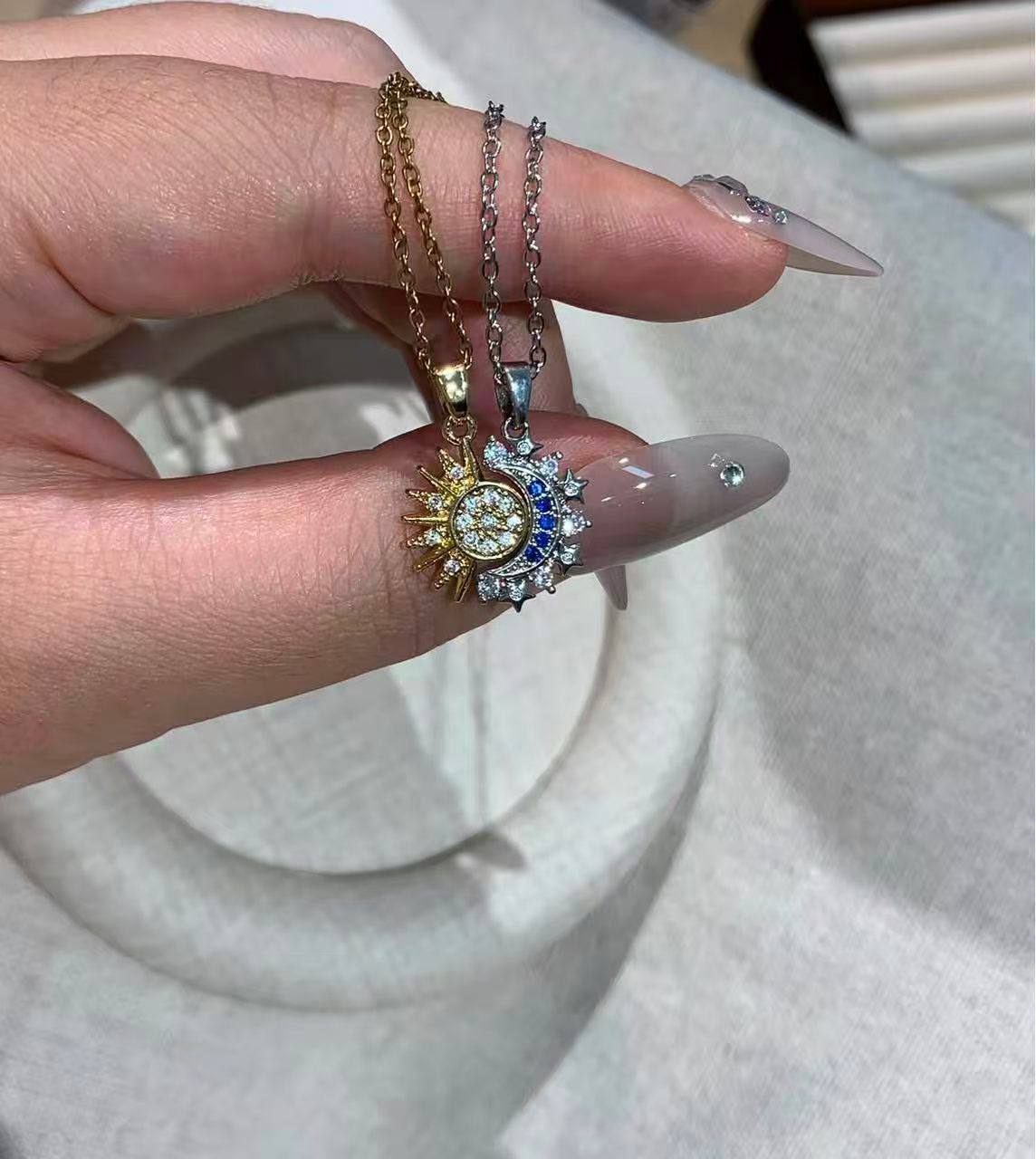 سنسلة الشمس والقمر ☀️🌙 (جوج سناسل)