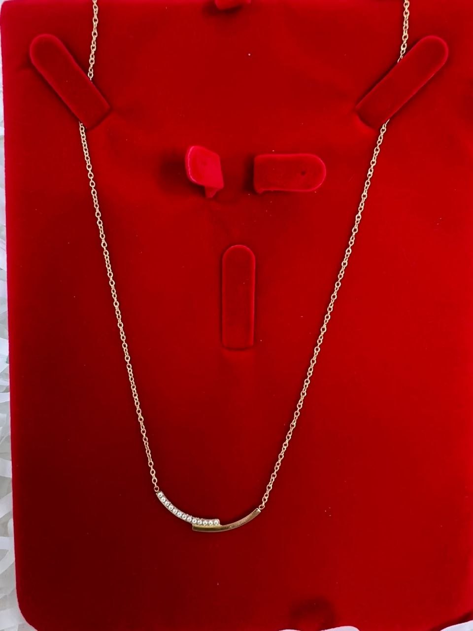 سنسلة ناعمة ذهبية ✨ · 5 موديلات