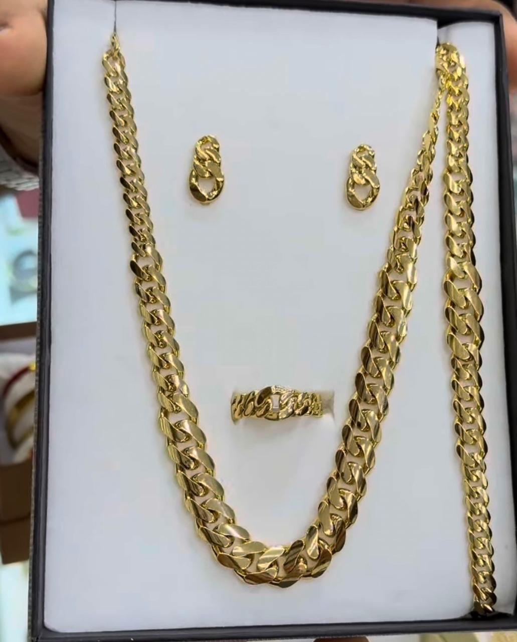 طقم رادكو الذهبي العريض ✨ (سنسلة + دبلج + خاتم + منقوش)
